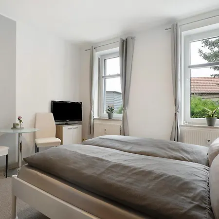 Zum Alten Bahnhof Apartamento *